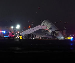 Stewardesa przeżyła katastrofę lotniczą. Ujawniono jej obrażenia