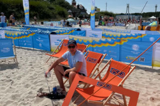 Niebieska i pomarańczowa ekipa rozgrzała plażę w Ustce! Baltic Tour Medicover Sport kontynuuje nadmorską trasę!