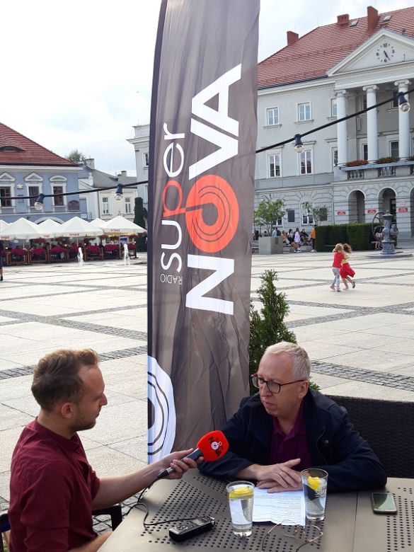 Super Lato w Kielcach. Zdjęcia z naszego mobilnego studia w ogródku letnim klubu Maska