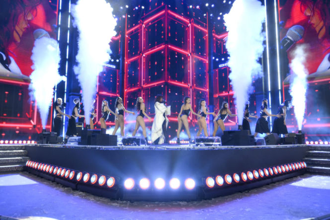 Edyta Górniak zmieniła się nie do poznania! Grzywka i burza loków to dopiero początek!