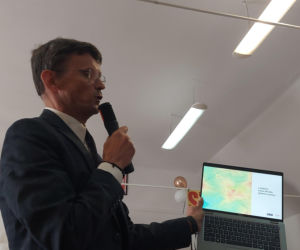 Spotkanie w sprawie budowy masztu 5 G w Płoskiem