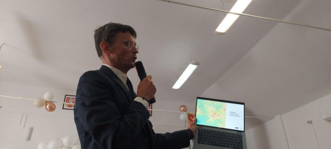 Spotkanie w sprawie budowy masztu 5 G w Płoskiem