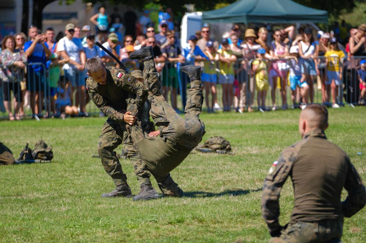 Piknik wojskowy w Warszawie