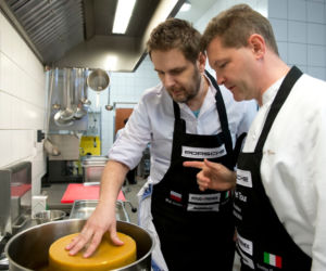 Wojciech Modest Amaro gotował podczas Porsche Gourmet Tour Wrocław