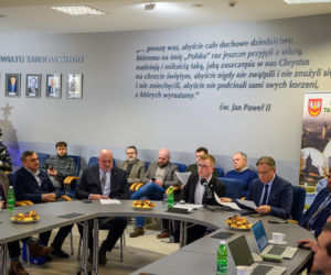 TAK dla linii kolejowej Tarnów - Busko-Zdrój. Spotkanie w Starostwie Powiatowym w Tarnowie