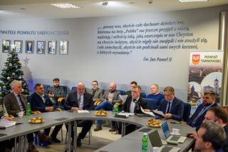 TAK dla linii kolejowej Tarnów - Busko-Zdrój. Spotkanie w Starostwie Powiatowym w Tarnowie