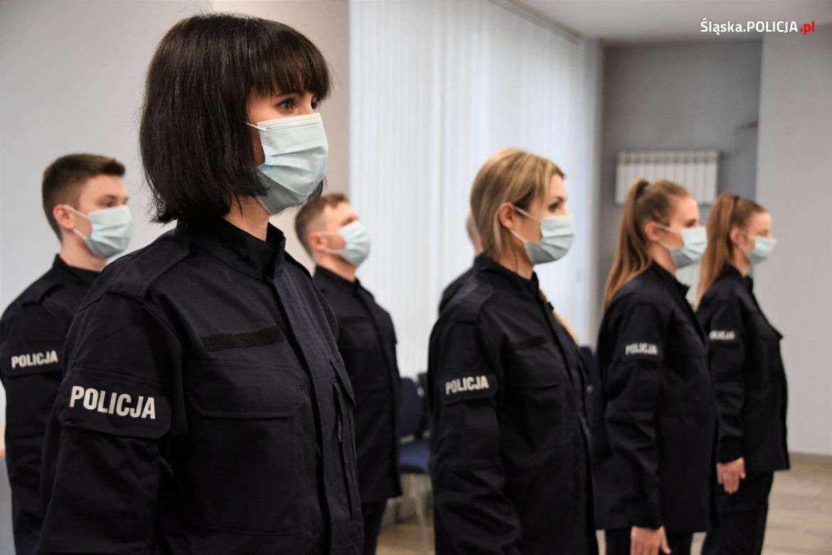 Śliczne policjantki zasiliły szeregi śląskiej policji. Ślubowanie mają za sobą [ZDJĘCIA]