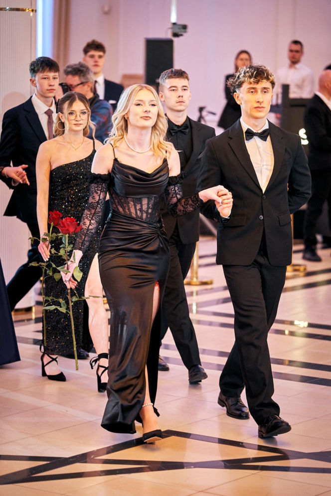 Studniówka siedleckiej Królówki 2026 - walc i polonez