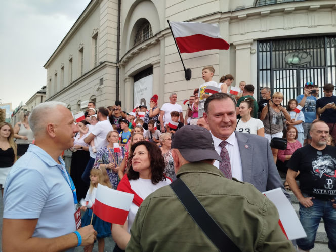 „Cześć i chwała bohaterom!”. Siedlczanie spotkali się w centrum miasta, by uczcić 82. rocznicę wybuchu Powstania Warszawskiego