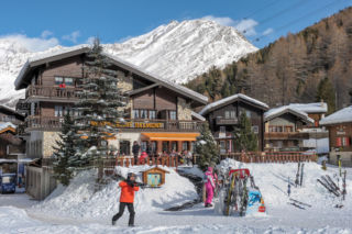 Perełka z „Last Christmast” przyciąga fanów piosenki od ponad 40 lat. To tutaj kręcono teledysk do świątecznego hitu