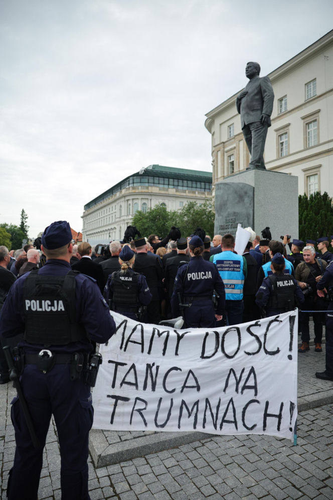 Obchody miesięcznicy smoleńskiej w Warszawie