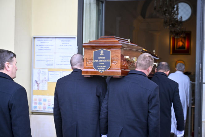 Pogrzeb Edwarda Linde-Lubaszenki