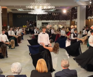 Studniówka IX LO w Lublinie robi furorę w internecie