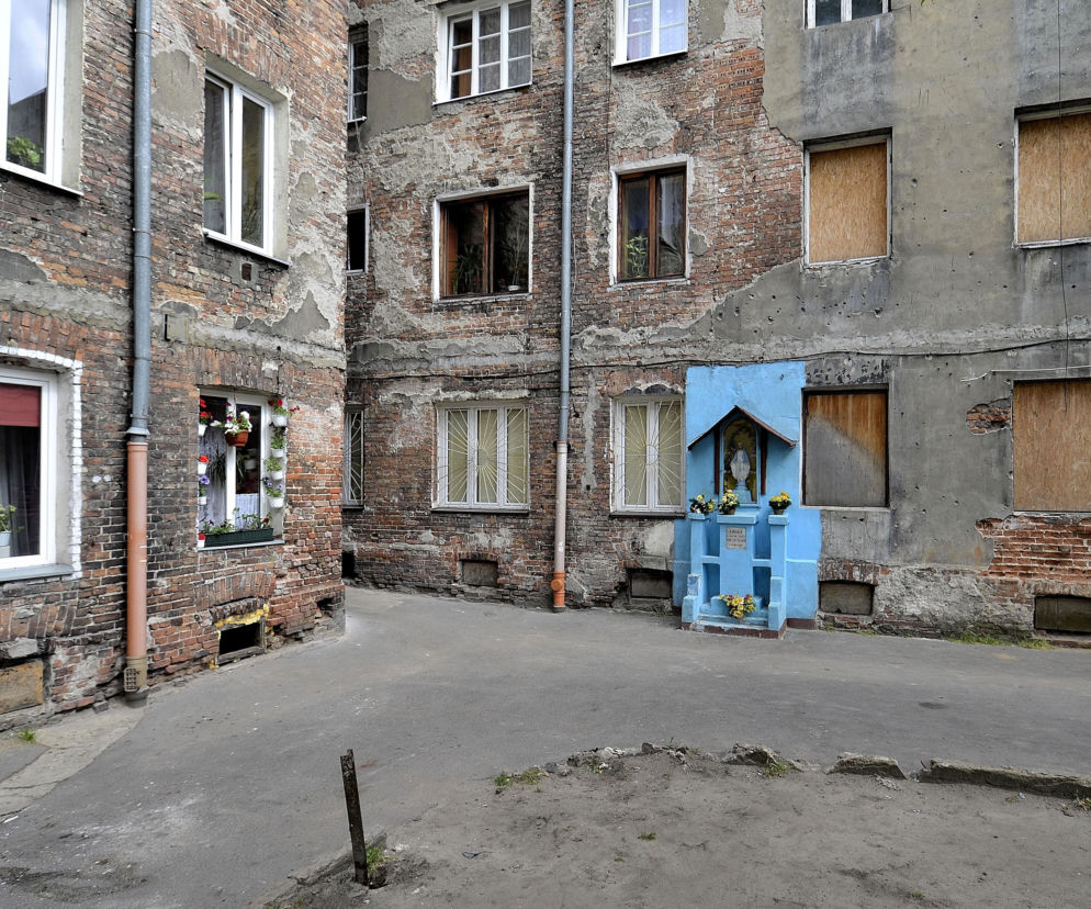 Kapliczka w podwórku kamienicy przy Ząbkowskiej 12