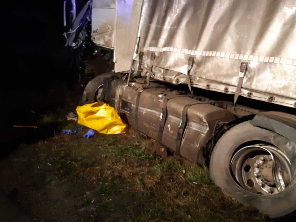 Zielone: Groźny wypadek na DK8. Zderzyły się osobówka z ciężarówką [ZDJĘCIA]