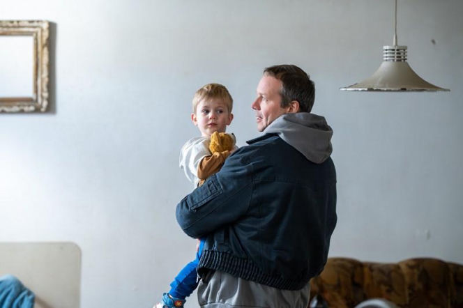 "Pierwsza miłość" odc. 4147-4149. Bartek zaczyna kombinować, jak wyrwać się z izolacji. Ilona stara się za wszelką cenę go ochronić - także przed nim samym