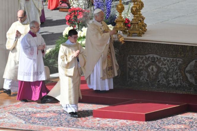 Papież Leon XIV zwrócił się do wiernych na Placu św. Piotra. Mówił o obiecanej wygranej