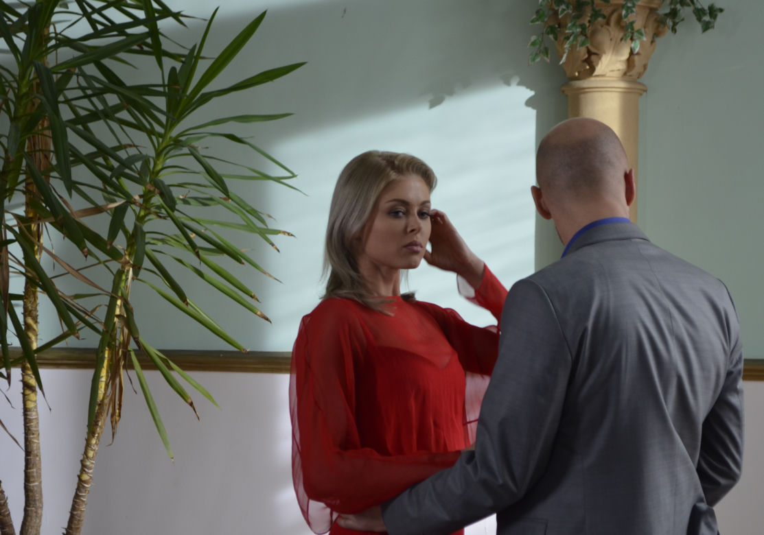 Pierwsza miłość. Jowita (Joanna Opozda), Ted (Sindre Sandemo)