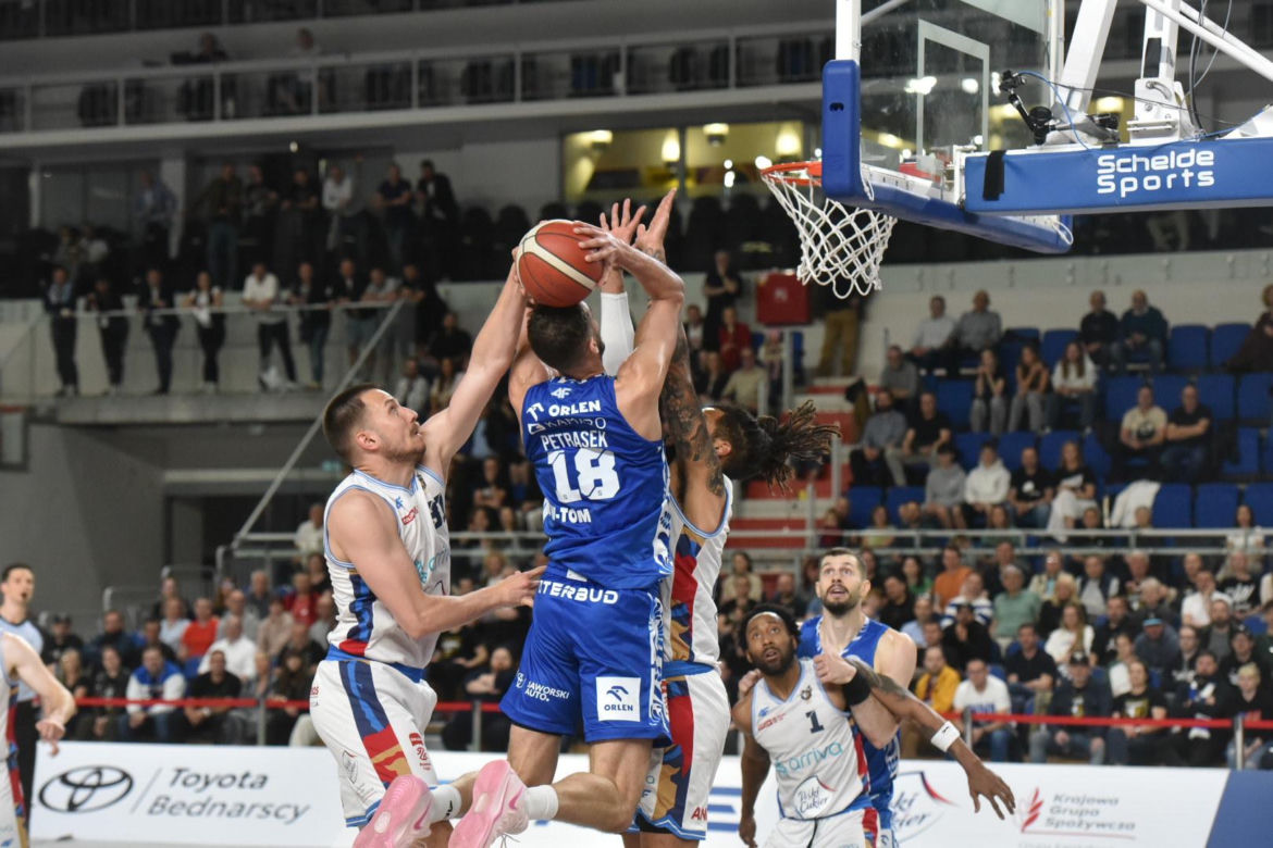 Arriva Polski Cukier Toruń - Anwil Włocławek, zdjęcia kibiców i zawodników z 4. meczu fazy play-off Orlen Basket Ligi