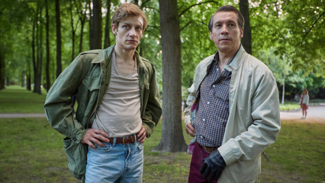 Wojna zastępcza odc. 5. Artur (Mateusz Więcławek), Sadowski (Mirosław Haniszewski)