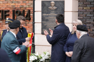 Odsłonięto tablicę upamiętniającą powstańca warszawskiego Jerzego Mindziukiewicza „Jura”