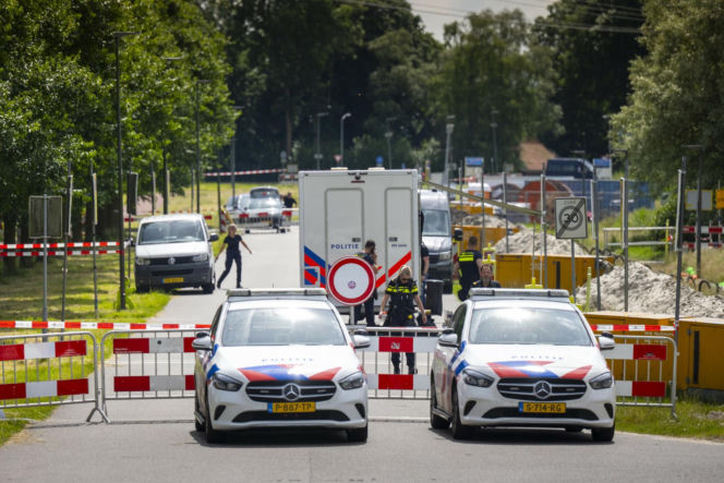 15-latka zabiła rodziców, fotki z miejsca zbrodni rozesłała do kolegów z klasy 15-latka podejrzana o zabójstwo rodziców. Zdjęcia z miejsca zbrodni miała wysłać rówieśnikom