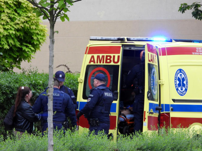 Zabarykadował się w łazience z nożem. Na warszawskiej Woli znaleziono ciało 67-letniej Ewy