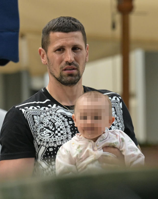 Paweł Wszołek to supertata