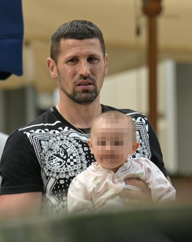 Paweł Wszołek to supertata