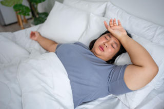 Czujesz ciągłe zmęczenie i tyjesz bez powodu? To mogą być oznaki tej przypadłości