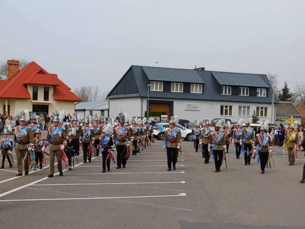 Wielkanocna parada Turków w Tryńczy