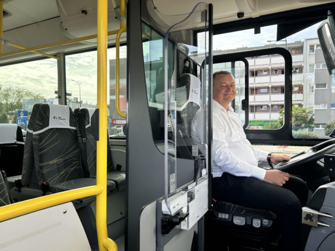 Kolej na Bus Konin - Turek