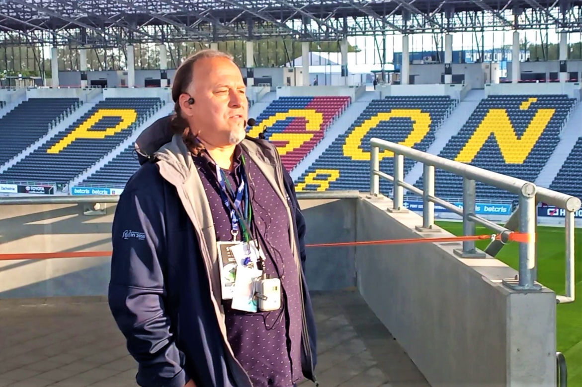 Spacery po nowym szczecińskim stadionie przyciągnęły wielu chętnych
