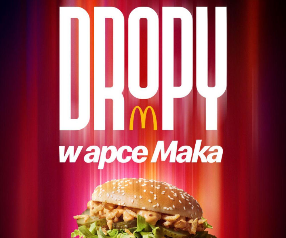 Burger z sezamem na tle napisu Dropy w apce Maka i logo McDonald's. O nowej akcji w aplikacji przeczytasz na Eska.