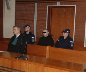 Siostra zamordowanego księdza płakała, gdy oczytywali wyrok dla Rafała J. Tego najbardziej bały się ofiary