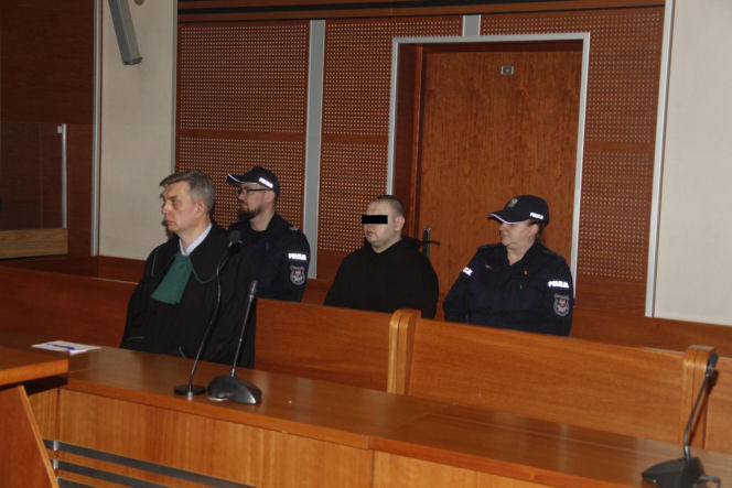 Siostra zamordowanego księdza płakała, gdy oczytywali wyrok dla Rafała J. Tego najbardziej bały się ofiary