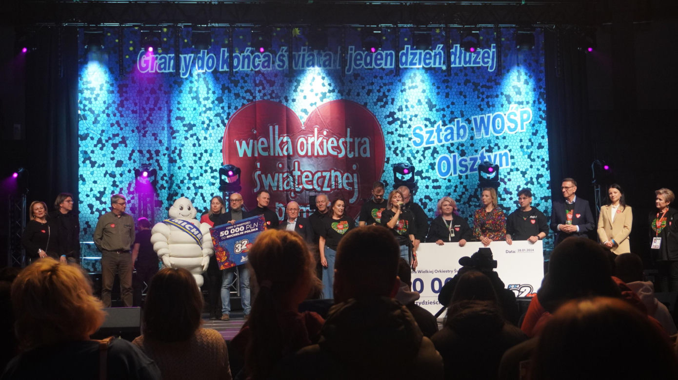 Finał WOŚP w Olsztynie. Pokaz laserowy podczas „Światełka do nieba” zachwycił wszystkich [ZDJĘCIA]