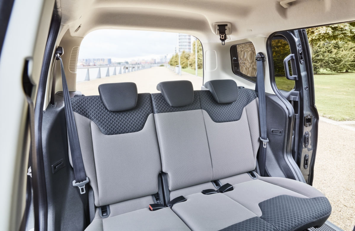 Ford Tourneo Courier lifting 2018