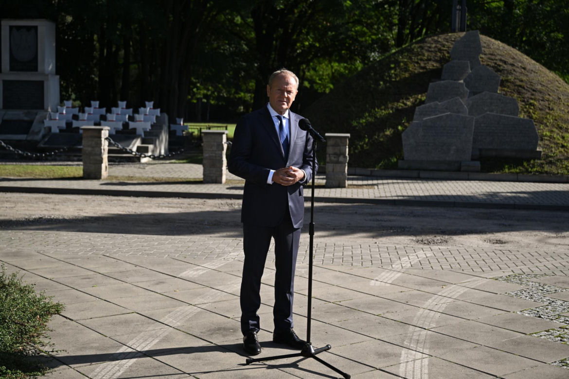 Donald Tusk stanowczo: "Musimy stać za polskimi żołnierzami"