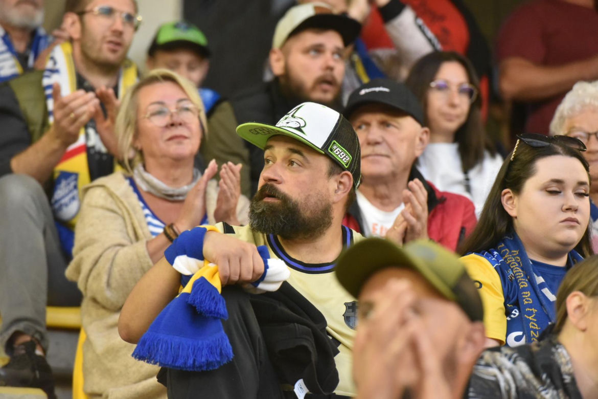 PRES Grupa Deweloperska Toruń - Betard Sparta Wrocław. Zdjęcia kibiców i zawodników z półfinału PGE Ekstraligi na Motoarenie
