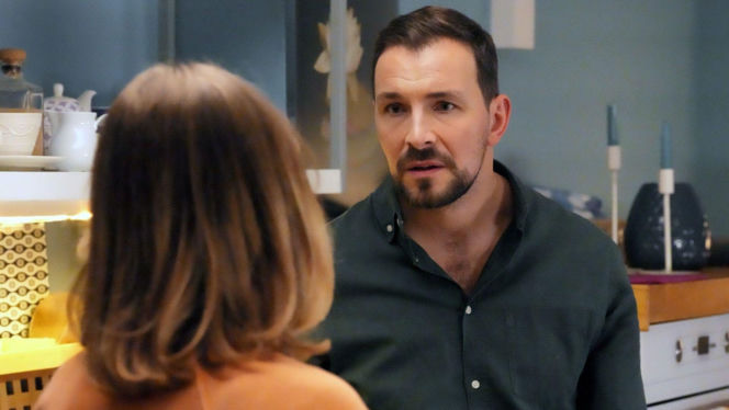 Barwy szczęścia odc. 3363. Renata (Anna Mrozowska), Marcin Kodur (Oskar Stoczyński)