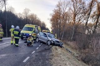 Karambol pod Wyszkowem! Cztery auta rozbite, droga zablokowana