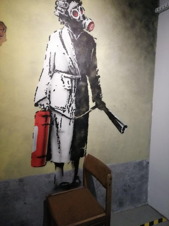 Ferie w Krakowie? Wystawę Banksy'ego, najbardziej tajemniczego artysty na świecie, koniecznie trzeba zobaczyć