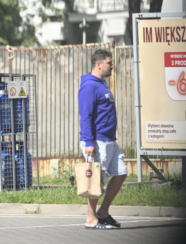 Daniel Martyniuk załatwia sprawunki w Warszawie