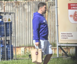 Daniel Martyniuk załatwia sprawunki w Warszawie