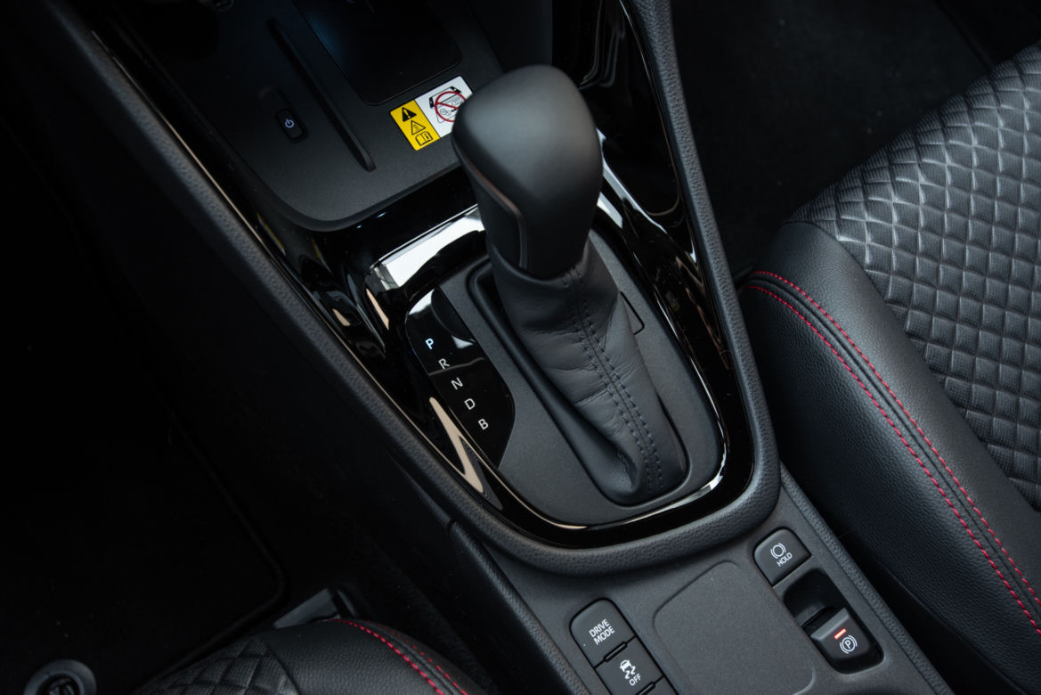 2020 Toyota Yaris 1.5 HYBRID Premiere Edition (Tokyo Fusion)