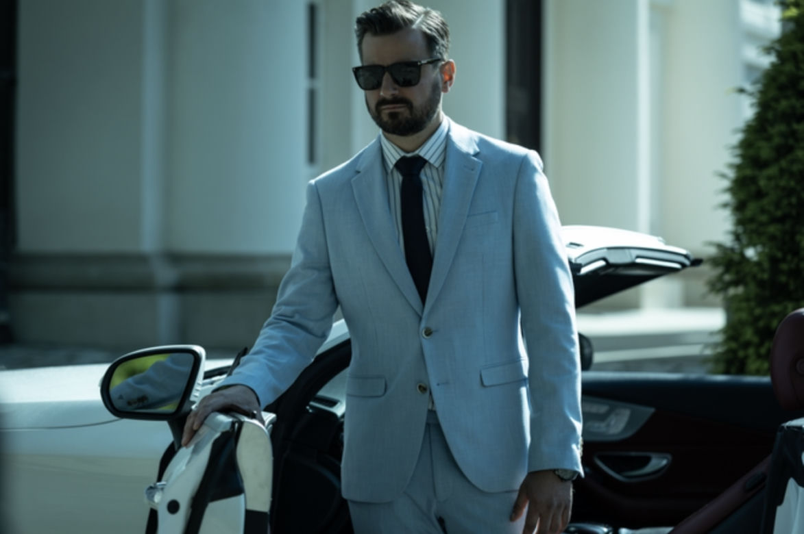 Wotum nieufności, odcinek 1: Patryk Hauer (Antoni Pawlicki)