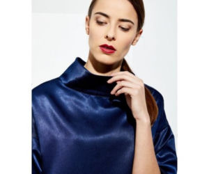 Moodo sukienka oversize z kołnierzem