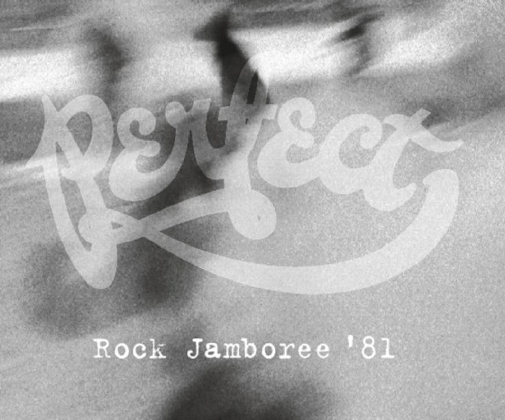 Okładka albumu Perfect Rock Jamboree '81 z dynamicznym logo zespołu. O historycznym koncercie przeczytasz na EskaRock.