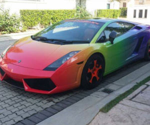 Tęczowe Lamborghini Gallardo 